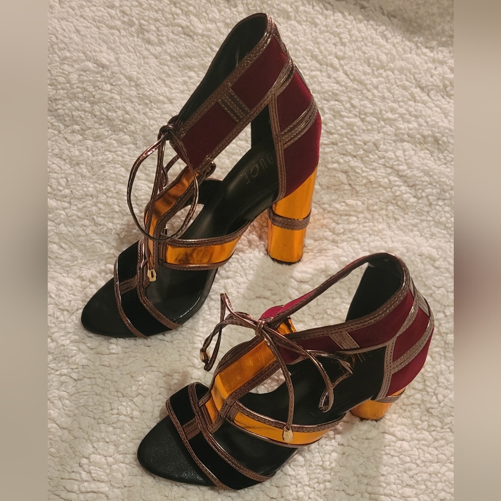 WOMENS ROUGE SUEDE BLOCK HEELS SIZE 7.5